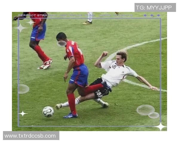 实时新闻深圳足球队的防守策略解析与战术深度剖析